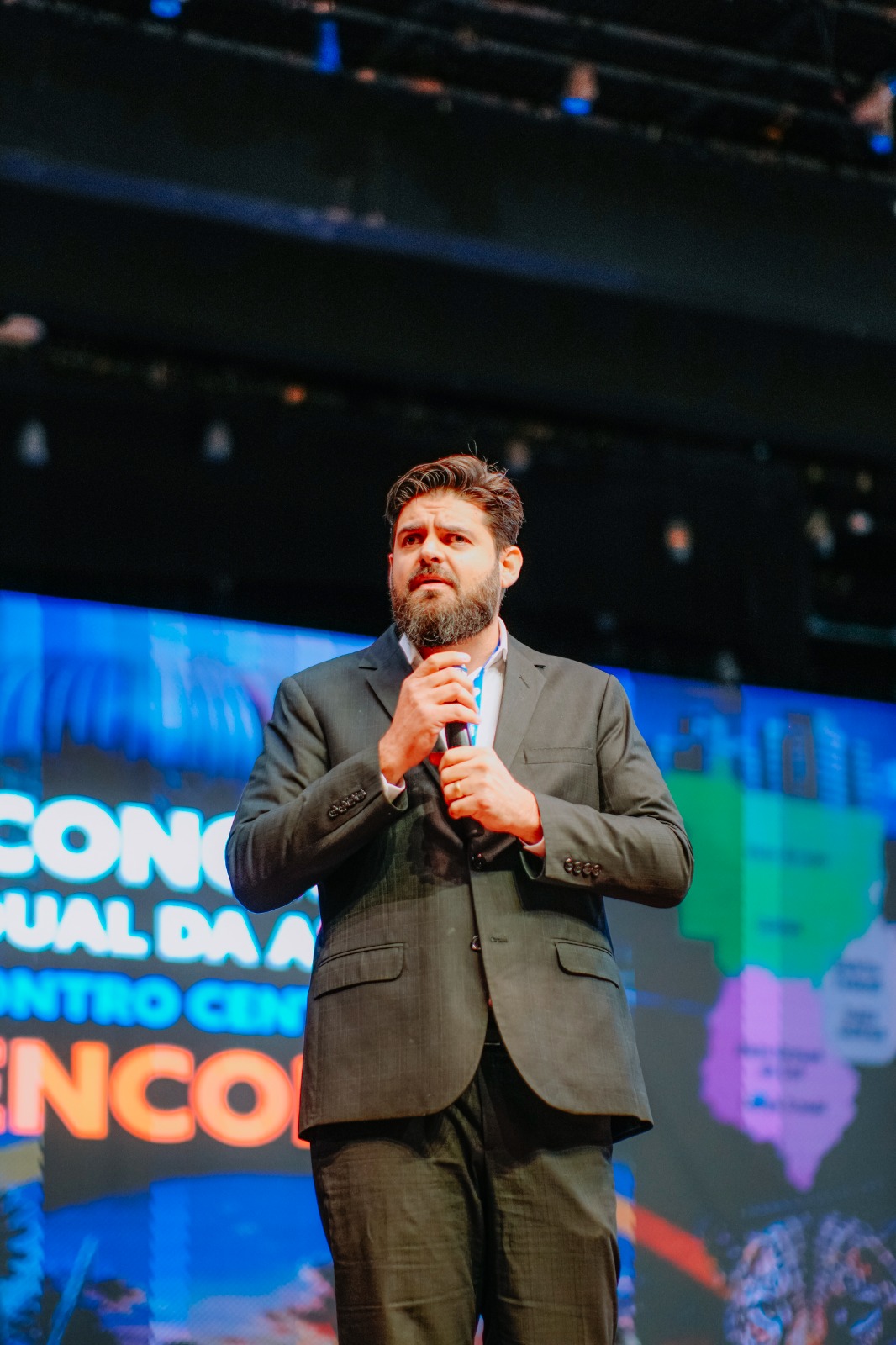 CEO do Grupo Meraki e professor da ClassPrev, Tiago Luz Boeira, inspira participantes do 11º Congresso Estadual da ADIMP-MS, 3º Encontro Centro-Oeste da ABIPEM e o 6º ENCOPREV, com reflexão sobre propósito e escolhas